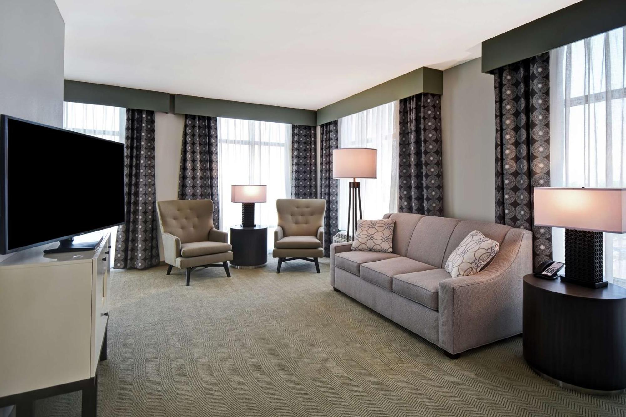 Hotel Homewood By Hilton Downtown Greenville