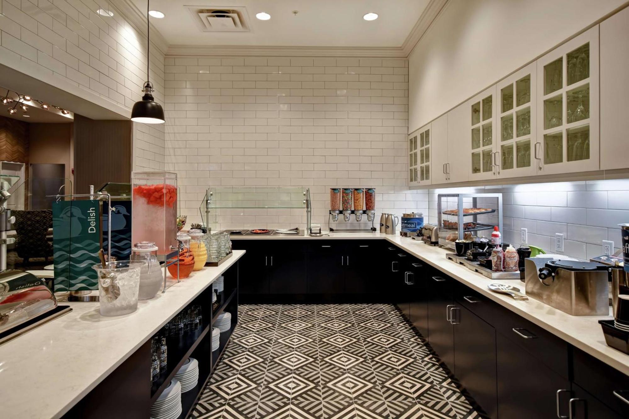 Hotel Homewood By Hilton Downtown 3*